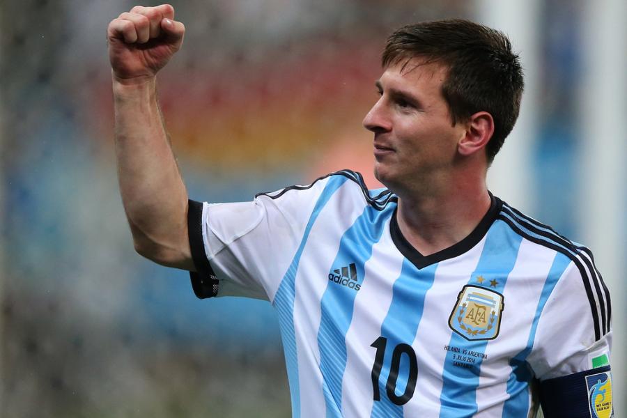 Lionel Messi kończy 30 lat. Jubileusz spędzi przygotowując się do ślubu