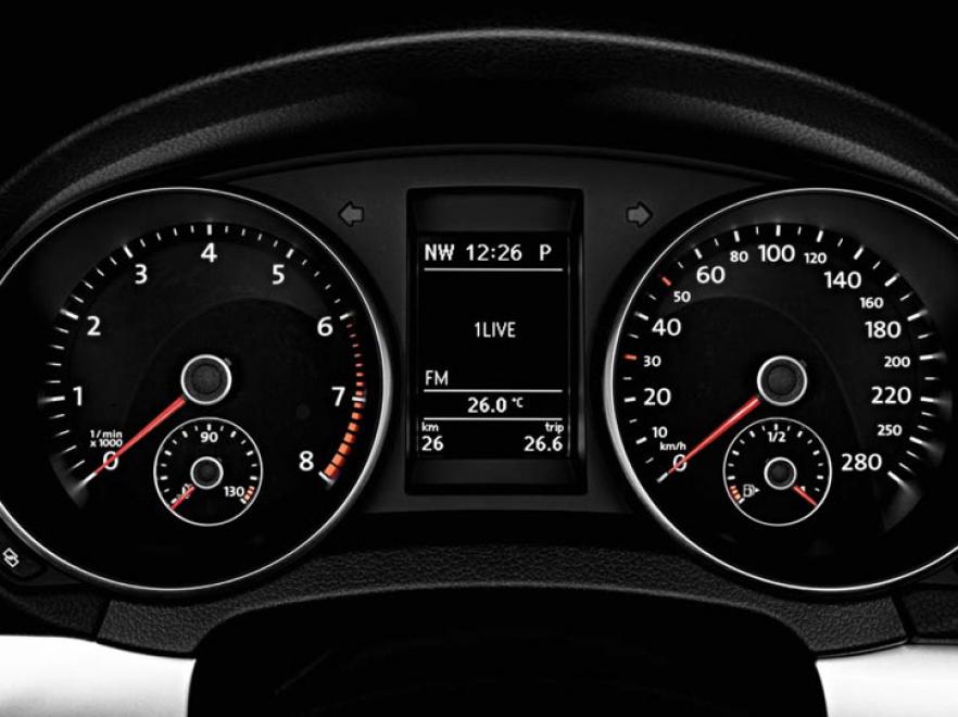 Maska kryje dwulitrową turbobenzyę TSI, która da kierowcy 210 KM