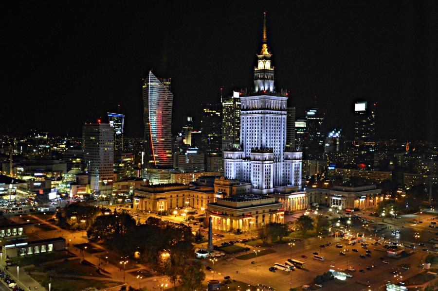 Warszawa nocą