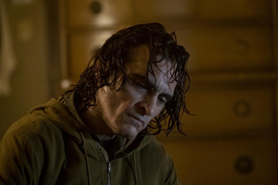 "Joker" w kinach od 4 października. © 2019 Warner Bros. Entertainment Inc