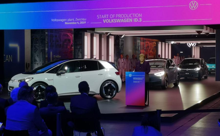 Volkswagen ID.3 i kanclerz Angel Merkel