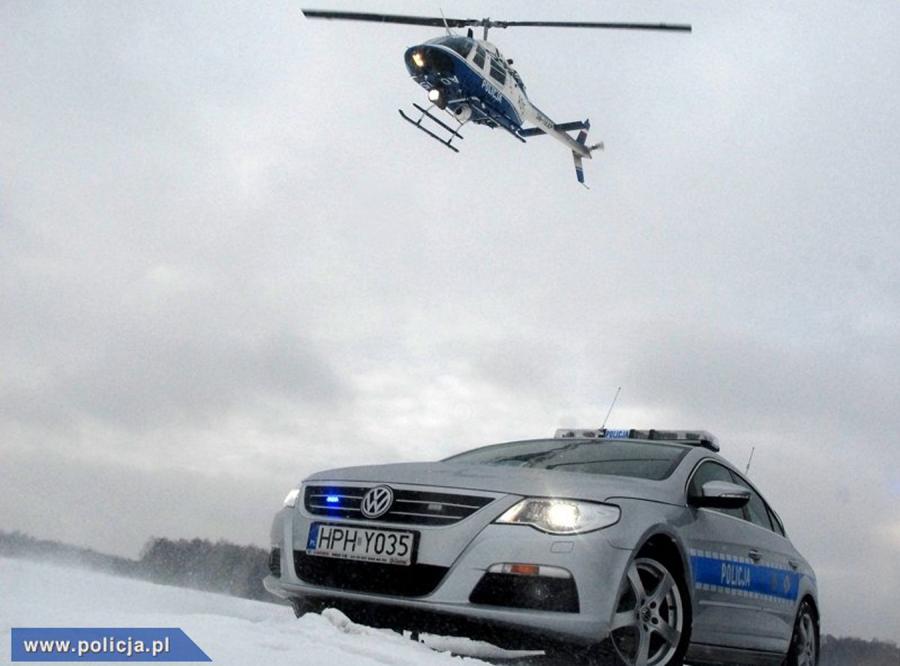 Polscy policjanci z roku na rok dysponują coraz nowszym sprzętem. Od niedawna na Mazowszu można zobaczyć volkswagena passata CC w srebrno-niebieskich barwach, który jest nowym narzędziem do walki z piratami drogowymi.