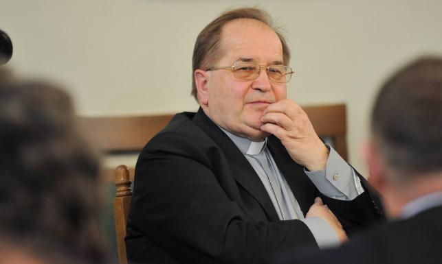 Zdjęcia: Ojciec Rydzyk załamuje ręce: Mamy zapłacić prawie ...
