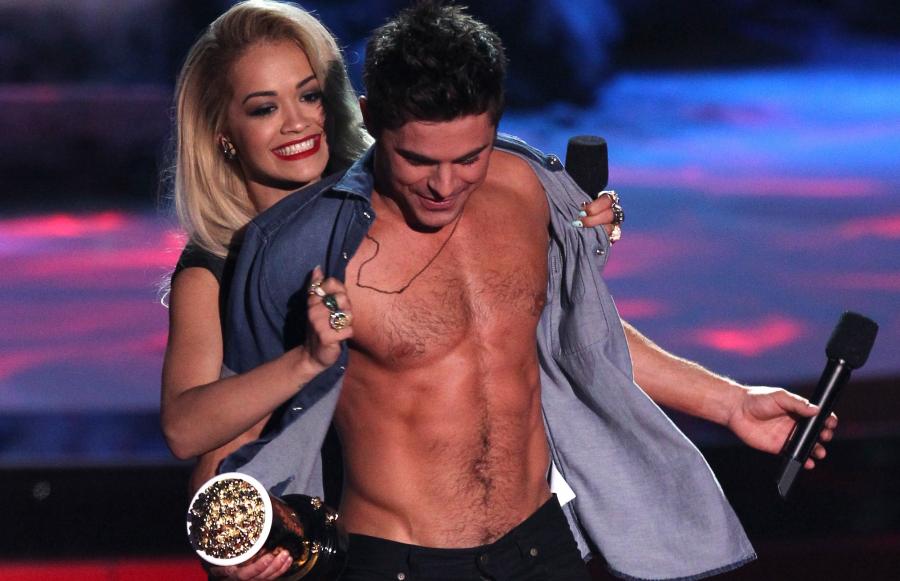 Rita Ora i Zac Efron na gali MTV Movie Awards 2014